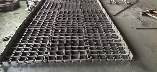 不銹鋼鏈板輸送帶長(zhǎng)時(shí)間使用會(huì)斷裂嗎?